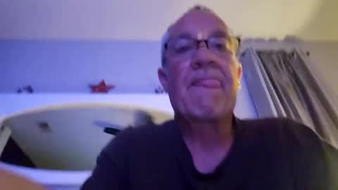 webcamateurs online show from November 28, 2025, 2:25 am