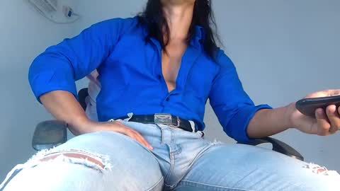 Snapshot of webcamjl chatting on January 23, 2025, 10:33 pm Balruk online show from January 23, 2025, 10:33 pm