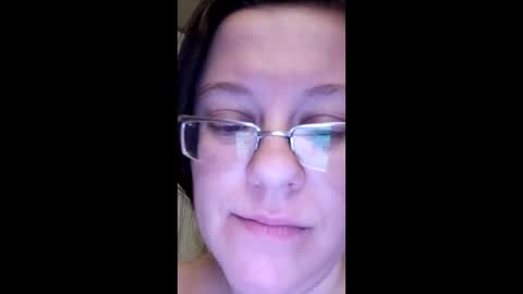 Marina online show from February 6, 2025, 11:04 pm