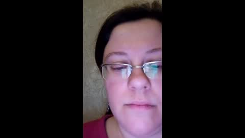 Marina online show from March 9, 2025, 10:52 pm