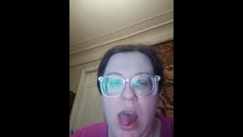 Marina online show from April 18, 2026, 8:53 pm