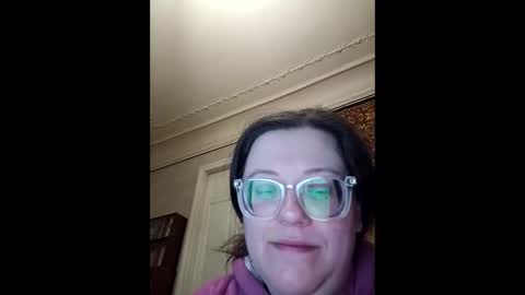 Marina online show from April 22, 2026, 10:33 pm