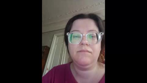 Snapshot of webgirl2 chatting on May 12, 2026, 12:35 pm Marina online show from May 12, 2026, 12:35 pm