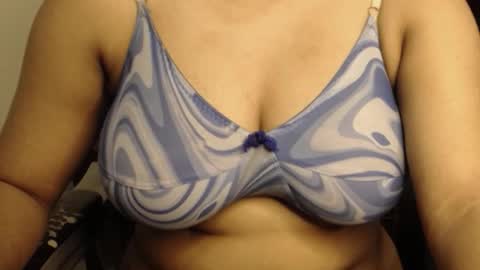 mina online show from December 16, 2025, 7:02 am