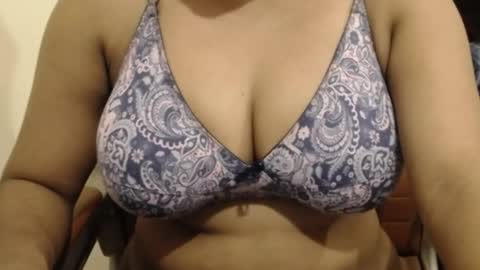 mina online show from April 21, 2026, 11:07 pm