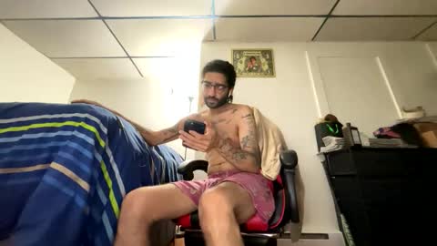 ShootingWebs online show from October 8, 2025, 10:29 pm