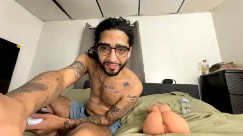 ShootingWebs online show from October 24, 2025, 8:11 am