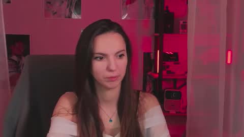 Snapshot of wednesday_evans chatting on March 6, 2026, 5:04 am wednesday_evans online show from March 6, 2026, 5:04 am