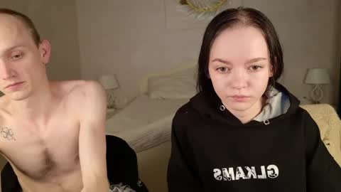 WeksaMur online show from April 3, 2026, 7:12 pm