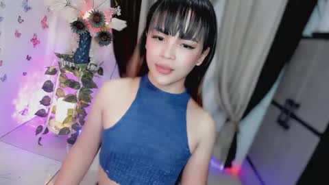 Hi Im LOVIE Please dont forget to follow and thumbs up me online show from April 14, 2026, 1:33 am