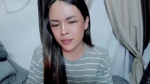 Snapshot of wellcumbabyxx chatting on May 23, 2026, 2:43 pm Hi Im LOVIE Please dont forget to follow and thumbs up me online show from May 23, 2026, 2:43 pm