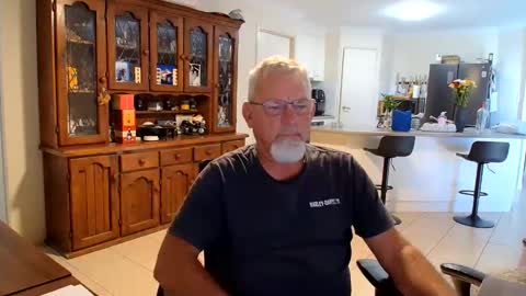 Snapshot of wellhelloo chatting on May 15, 2026, 5:03 am Wellhelloo online show from May 15, 2026, 5:03 am