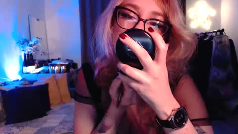 Liza online show from December 2, 2025, 9:32 pm