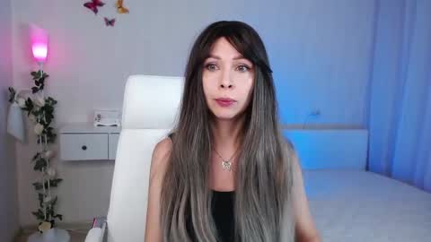 Wendi Foster online show from December 19, 2024, 6:45 pm