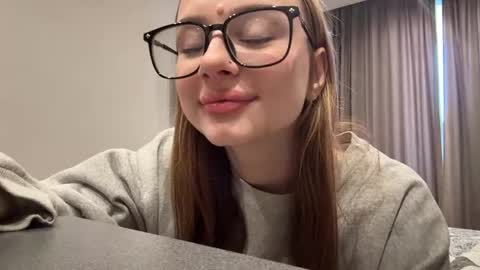 emilia online show from March 9, 2026, 9:35 am