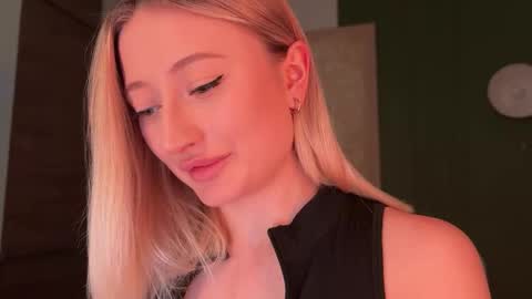 Daisy    online show from March 24, 2026, 7:19 pm