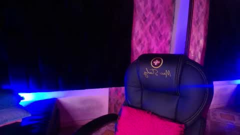 WEN SHENG online show from September 9, 2025, 7:35 pm