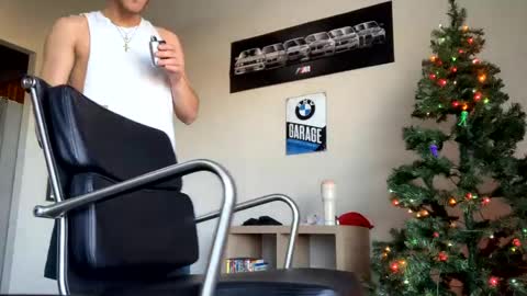 Topjitt online show from December 4, 2024, 8:29 pm