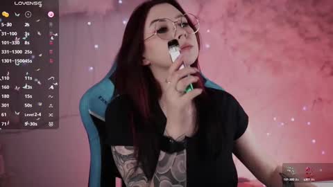 little girl who is always rightLisa online show from February 28, 2025, 5:59 am