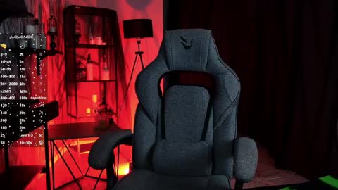 little girl who is always rightLisa online show from April 4, 2026, 1:15 am