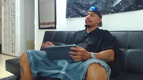 Wesley Rogger online show from November 9, 2025, 11:03 pm