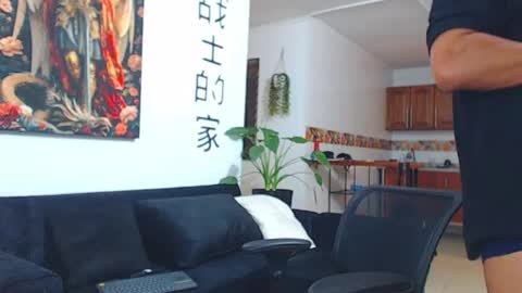 Wesley Rogger online show from April 22, 2026, 2:03 am