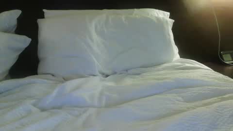 Snapshot of weston22w chatting on October 13, 2025, 12:54 am College Curious online show from October 13, 2025, 12:54 am