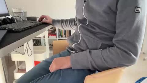 wet_adidasboy online show from November 18, 2025, 11:47 am