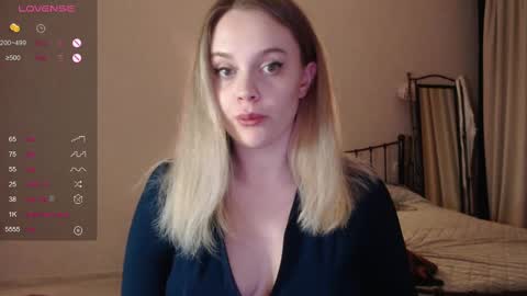 Lana online show from March 6, 2025, 5:54 pm