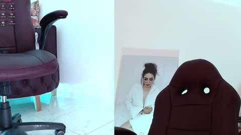 Diva online show from March 5, 2025, 1:21 am