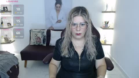 Snapshot of wet_liss chatting on June 7, 2026, 5:38 pm Diva online show from June 7, 2026, 5:38 pm