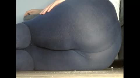 wet_pants2022 online show from February 14, 2025, 6:29 pm