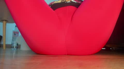 wet_pants2022 online show from April 21, 2026, 9:59 am