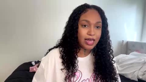 SheSquirts online show from October 2, 2025, 6:37 pm