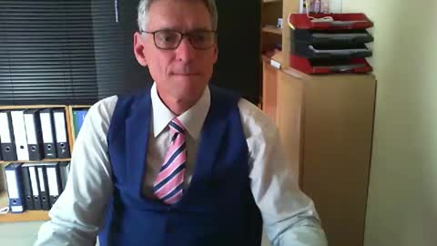Snapshot of wetsuitedman chatting on May 31, 2026, 4:25 pm Franz online show from May 31, 2026, 4:25 pm
