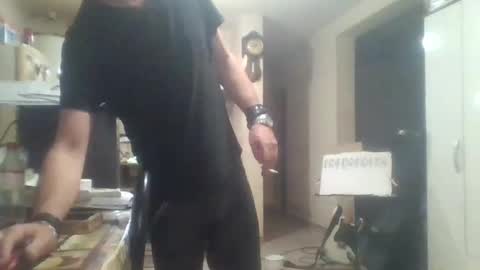 wg_colbert_noir online show from October 16, 2025, 10:16 am