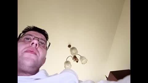 stoffy online show from December 3, 2024, 9:55 am