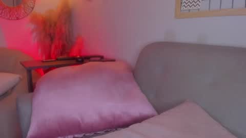 Sara  online show from January 15, 2025, 10:35 pm