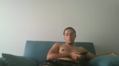 whiiteprince online show from December 17, 2024, 12:43 pm