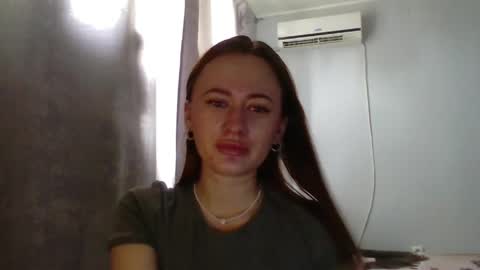 whisper_of_desire online show from March 6, 2026, 10:23 am