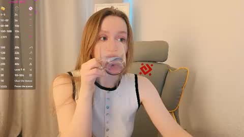 Snapshot of white_bueno chatting on July 9, 2026, 5:22 am white_bueno online show from July 9, 2026, 5:22 am