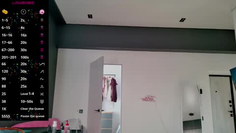 Max online show from October 4, 2025, 12:25 pm