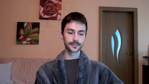 Tom online show from October 3, 2025, 12:13 pm