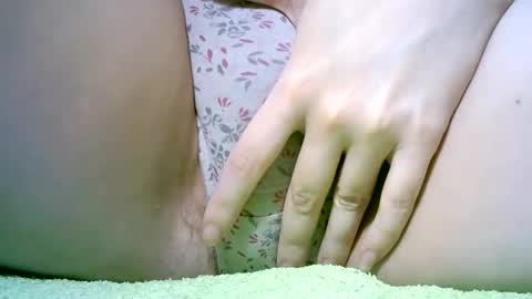 Love online show from November 13, 2025, 4:50 pm