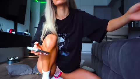 Kate  online show from October 27, 2025, 5:55 am