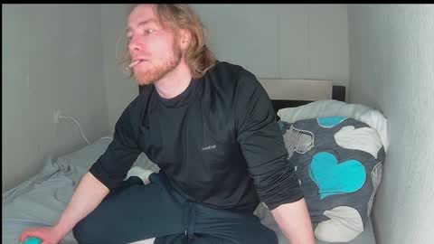 whitebars22 online show from April 8, 2026, 8:36 am