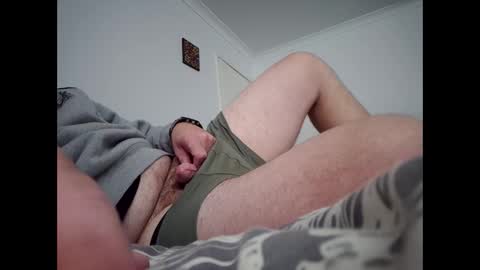 whiteboi9284 online show from September 17, 2025, 5:53 am