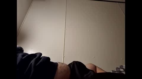 whiteboi9284 online show from December 5, 2025, 2:42 am