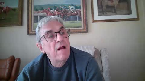 whitebriefs009 online show from September 17, 2025, 2:08 pm