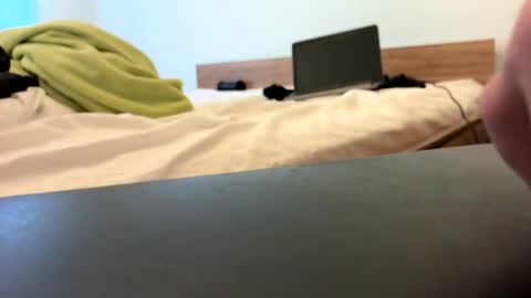 whitebulgarian online show from September 14, 2025, 3:22 pm